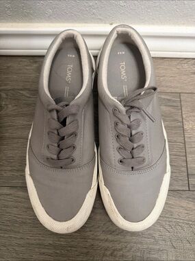 TOMS women’s Gray Canvas Low-Top Sneakers
